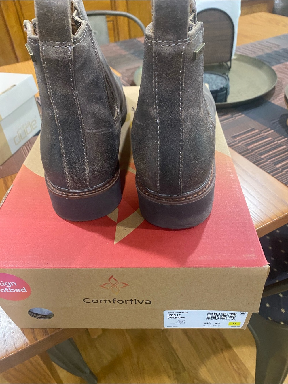 Comfortiva Womens distressed Dark Brown Suede Chukka Boots - Picture 3 of 5